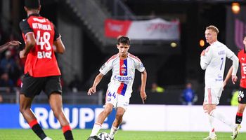Lyon vs Rennes (01:45 – 04/05) | Xem lại trận đấu